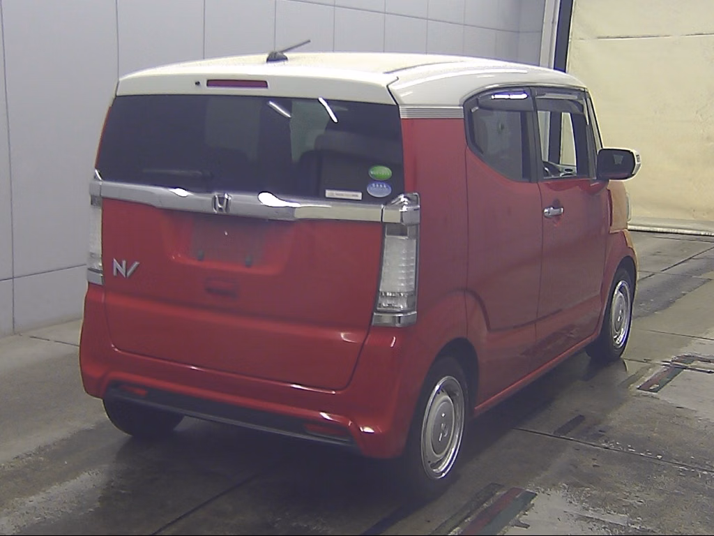 HONDA N-BOX SLASH