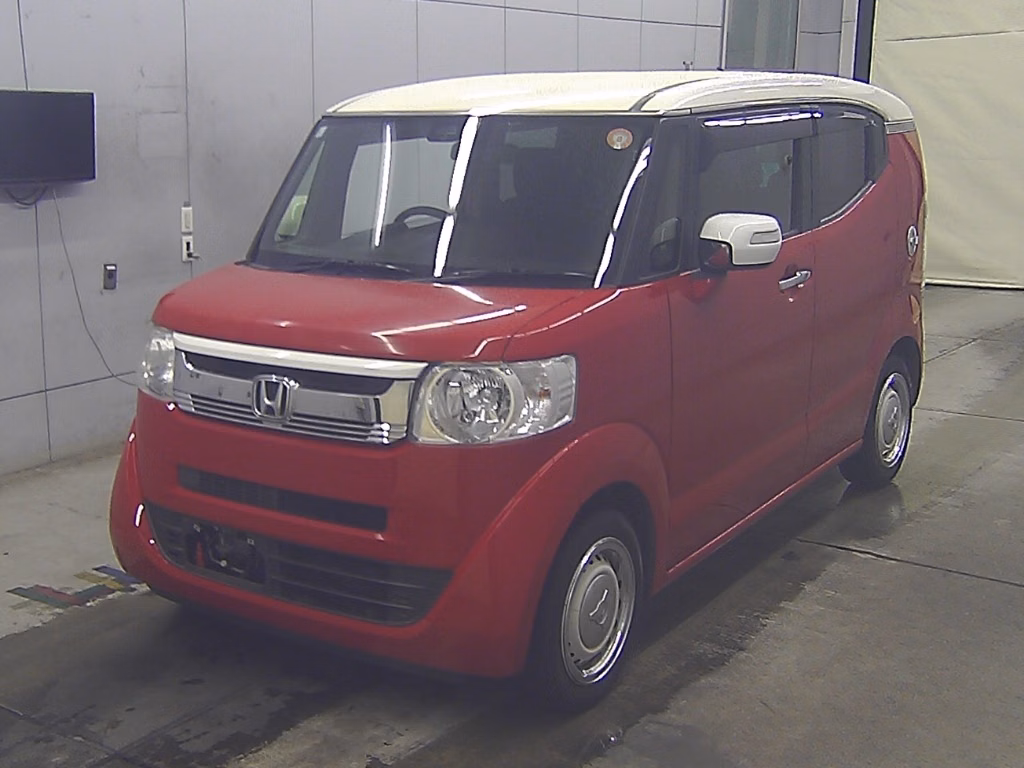 HONDA N-BOX SLASH