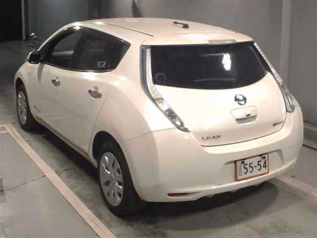 NISSAN LEAF