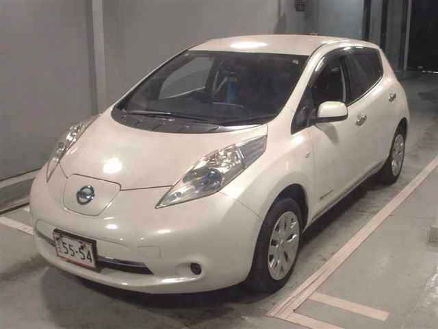 NISSAN LEAF