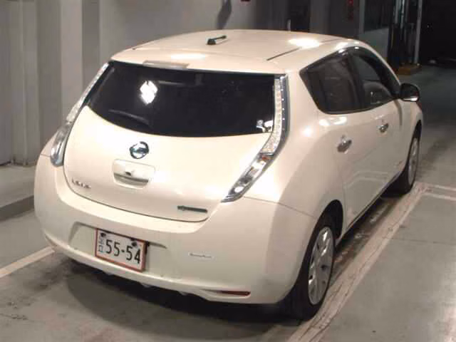 NISSAN LEAF