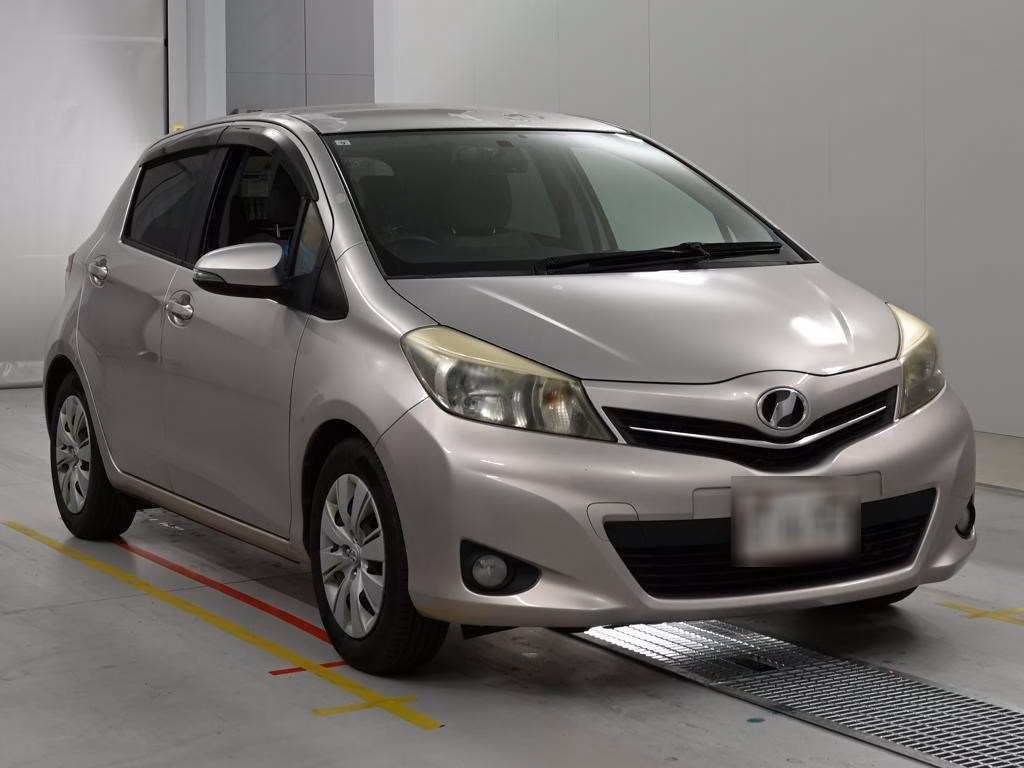 TOYOTA VITZ
