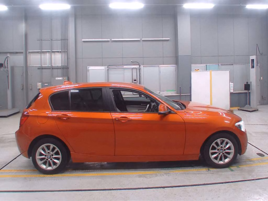 BMW 1-SERIES
