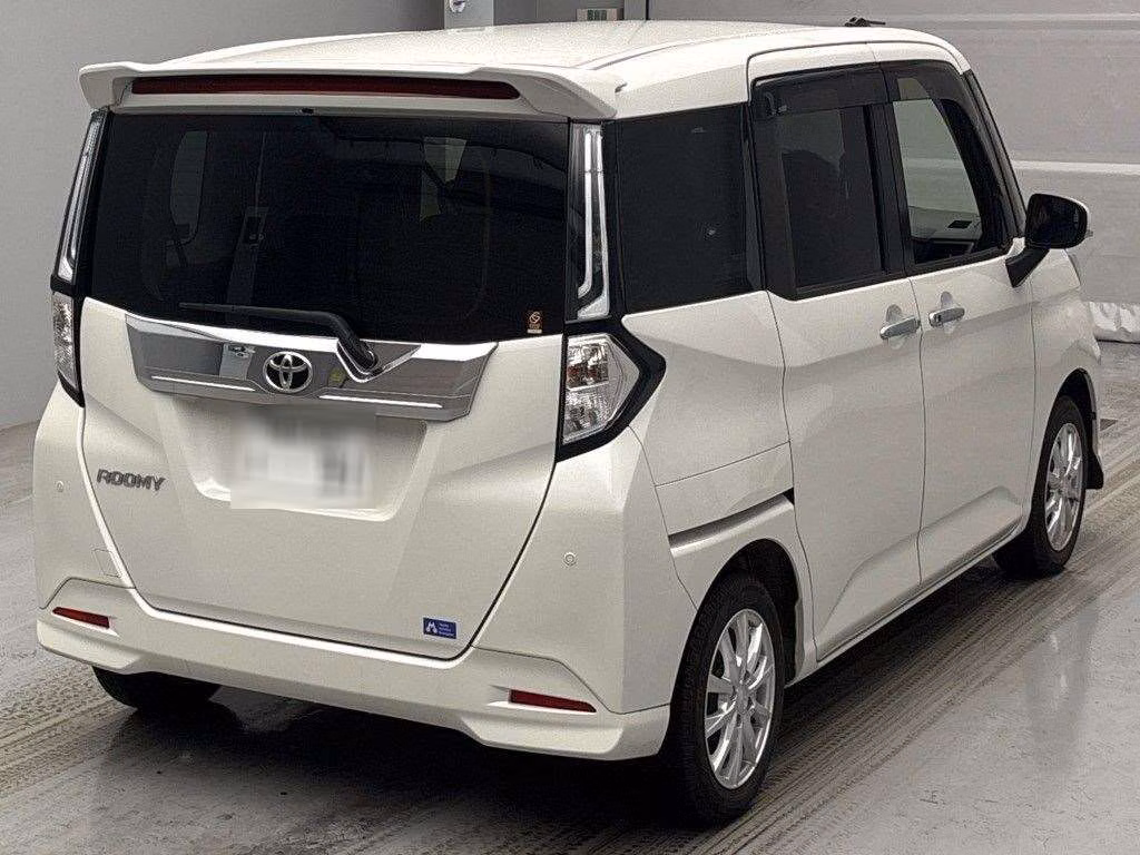 TOYOTA ROOMY