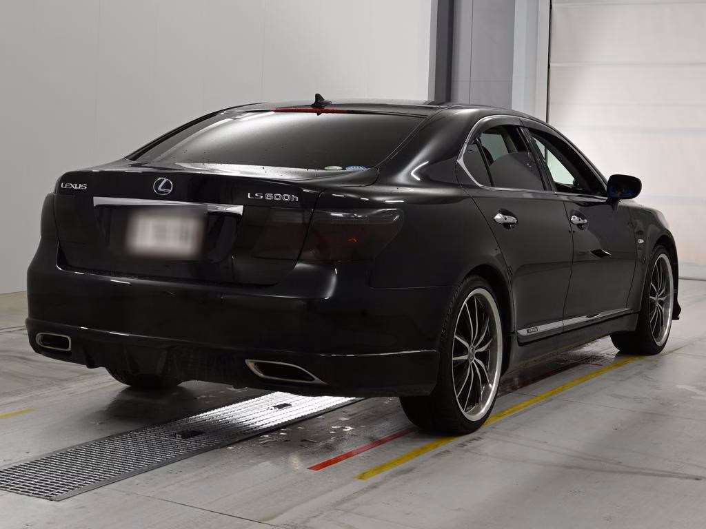 LEXUS LS600H