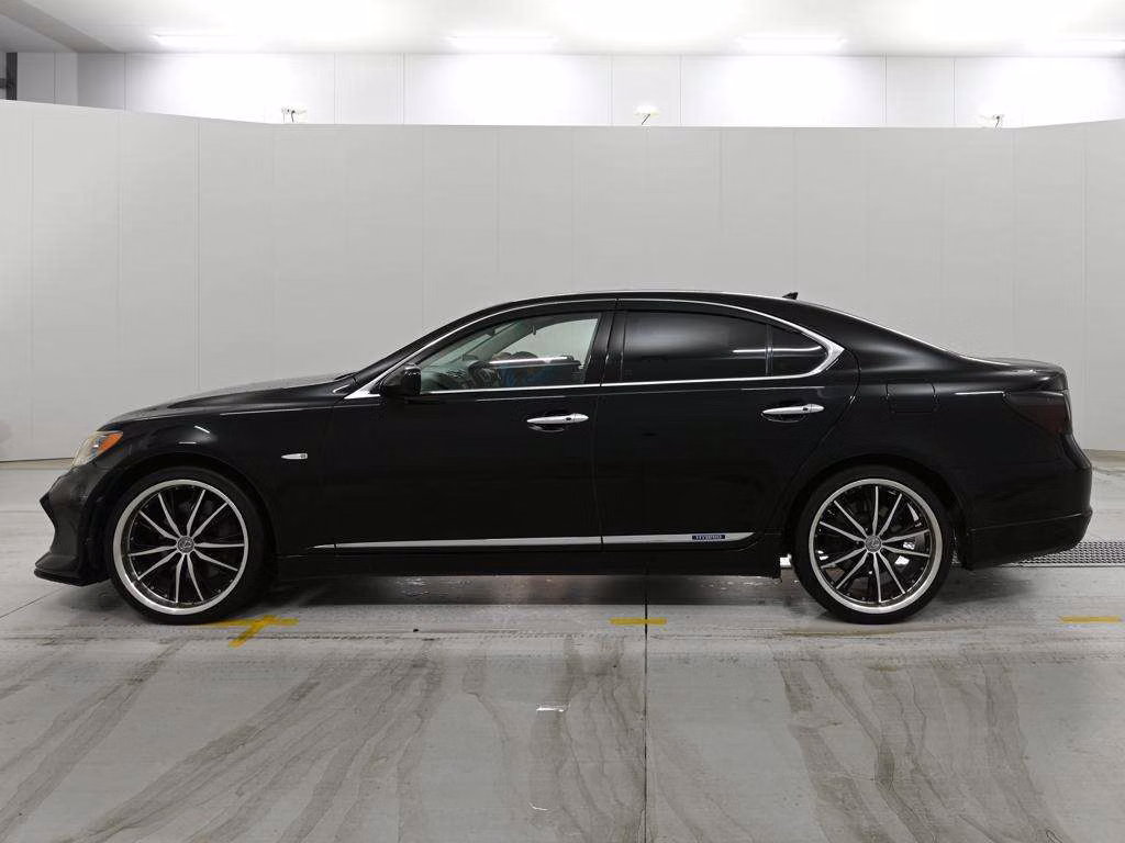 LEXUS LS600H