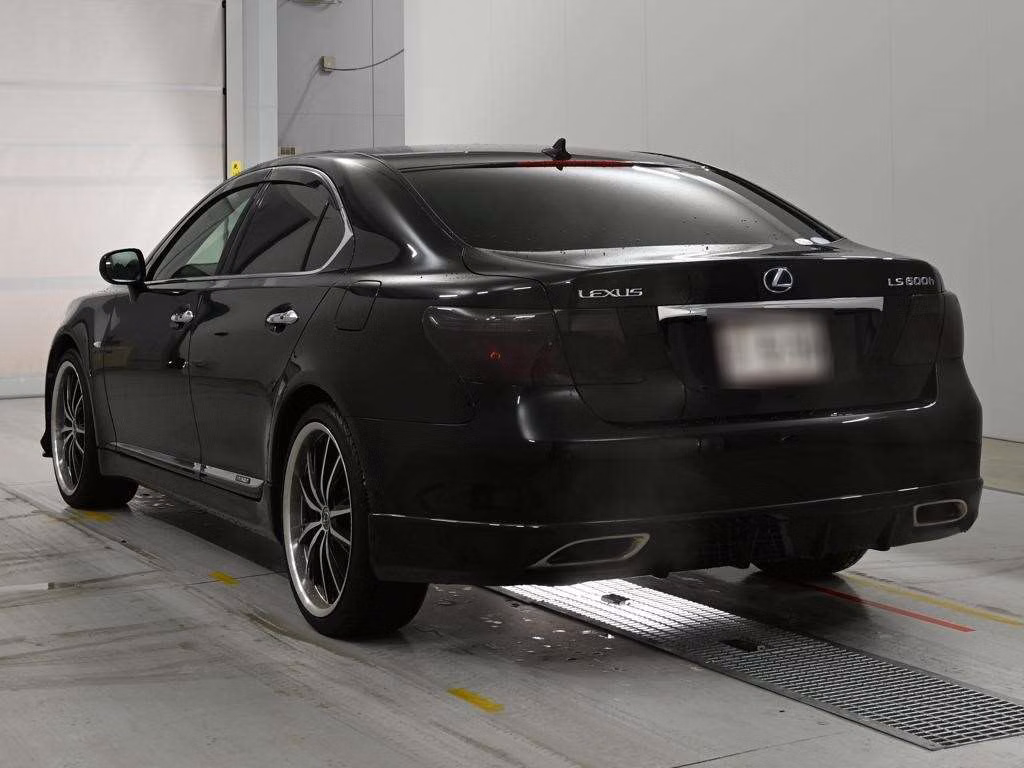 LEXUS LS600H