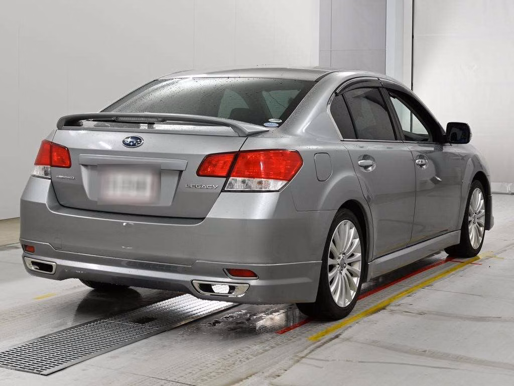 SUBARU LEGACY B4