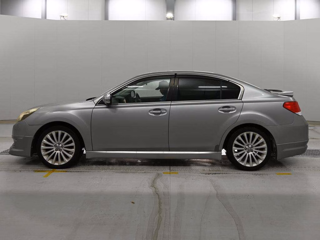 SUBARU LEGACY B4