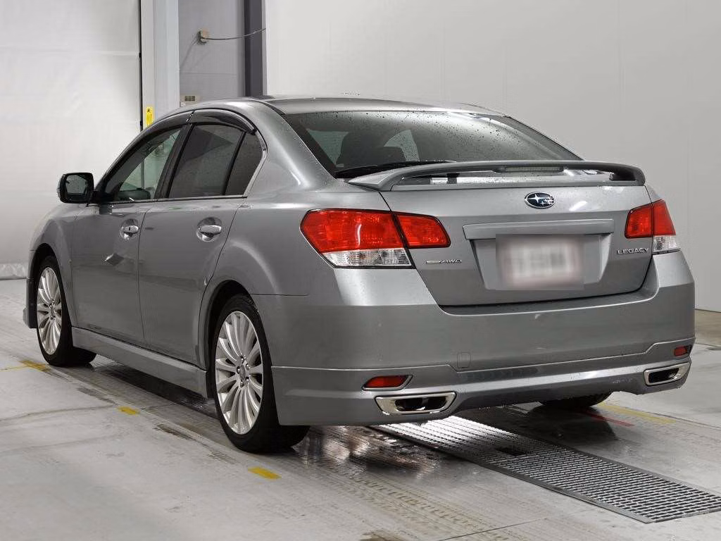SUBARU LEGACY B4