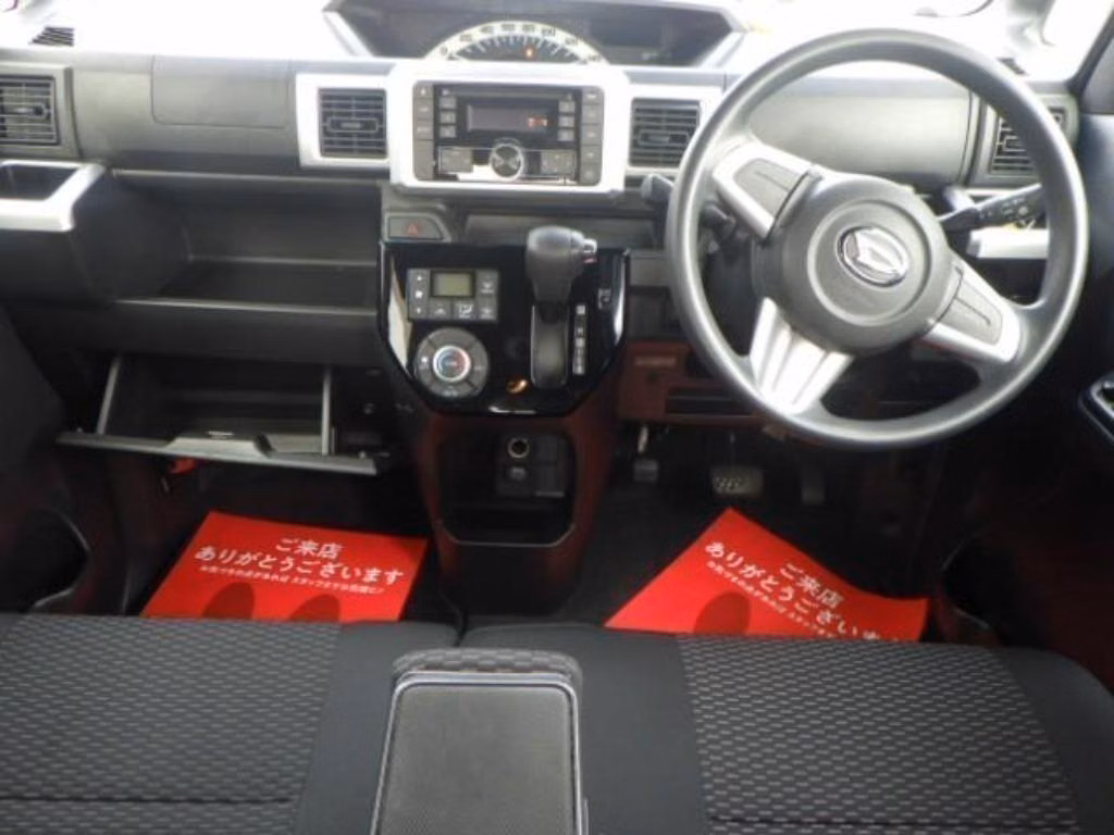 DAIHATSU WAKE