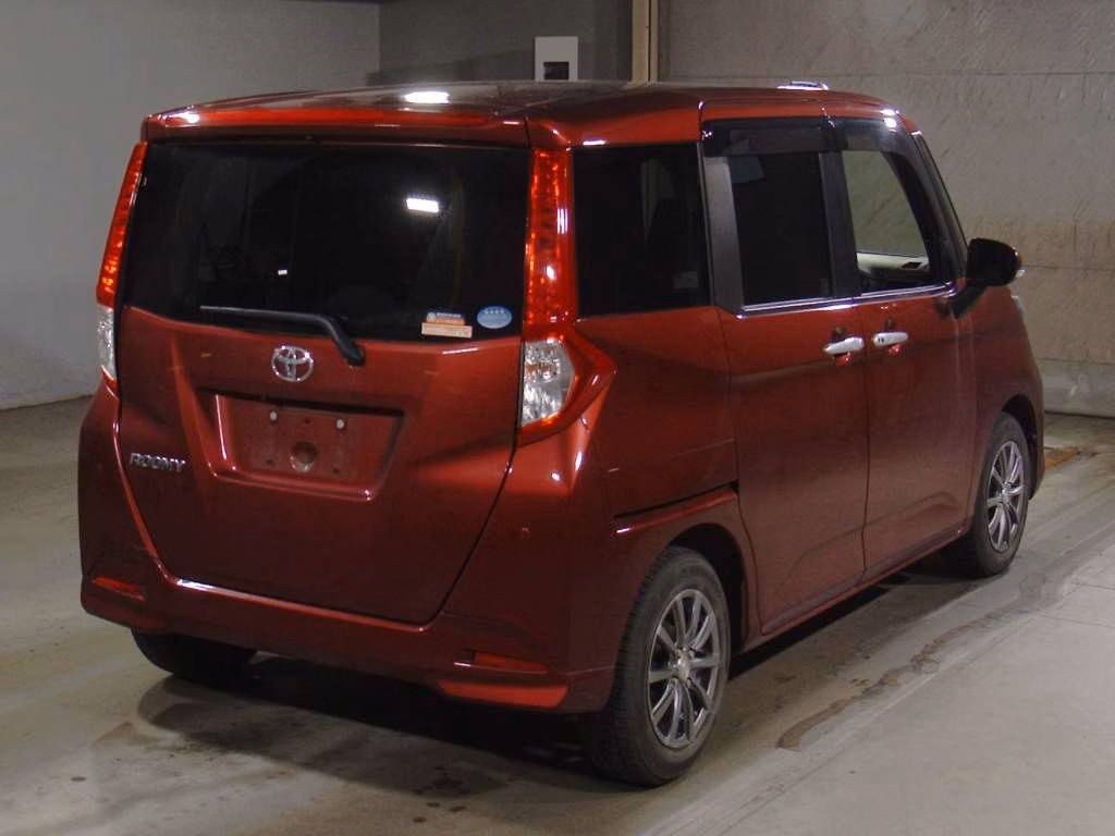 TOYOTA ROOMY