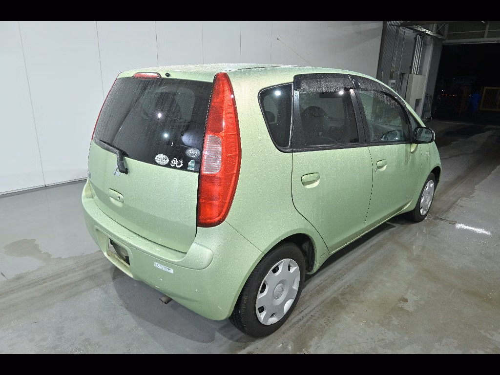 MITSUBISHI COLT