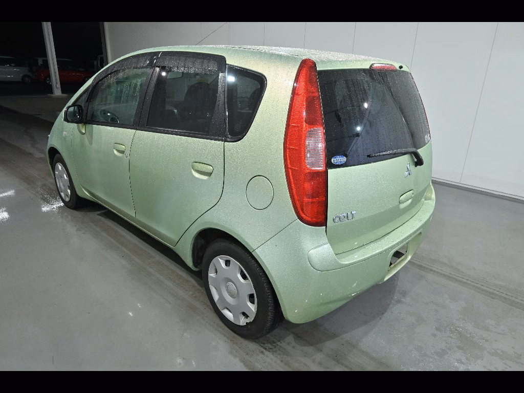 MITSUBISHI COLT