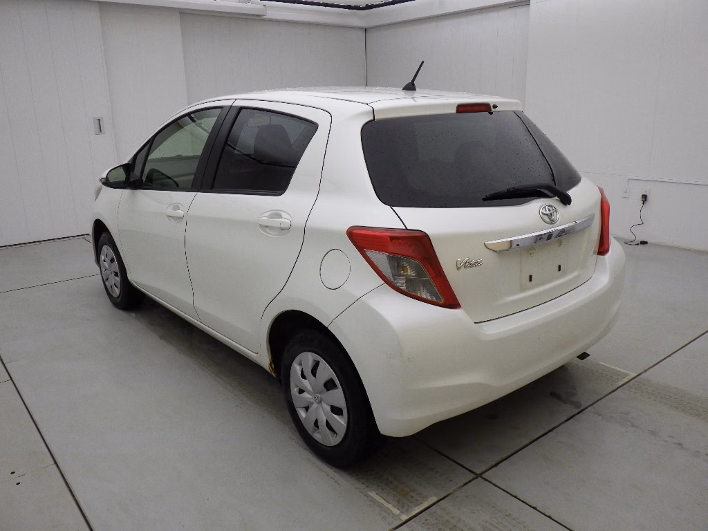 TOYOTA VITZ