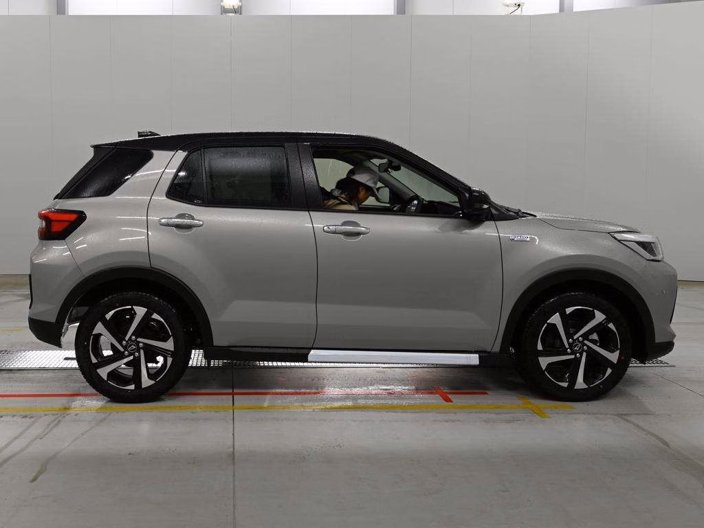 DAIHATSU ROCKY