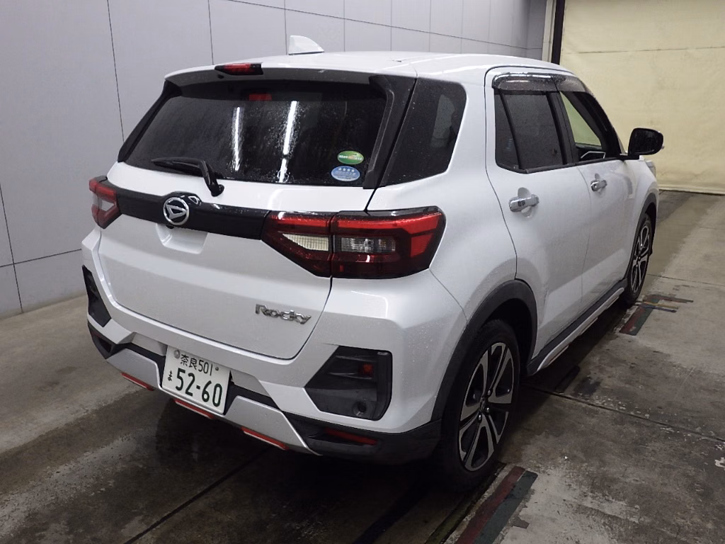 DAIHATSU ROCKY