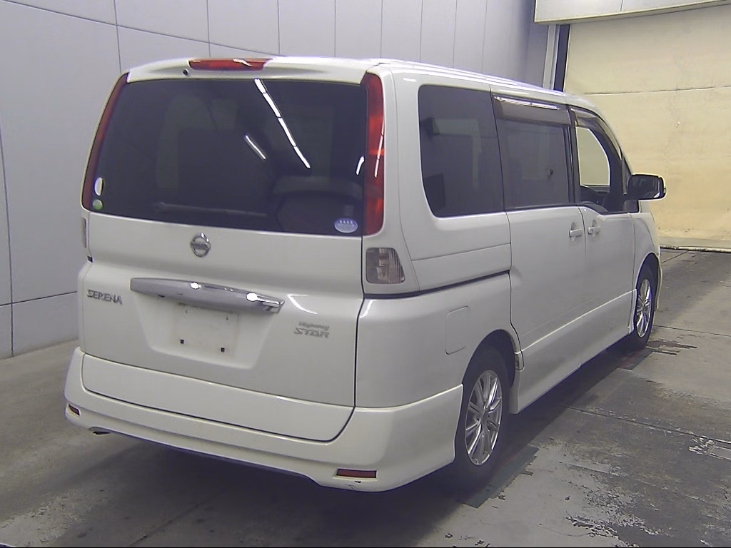 NISSAN SERENA