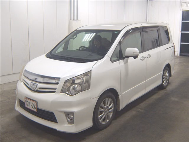 TOYOTA NOAH
