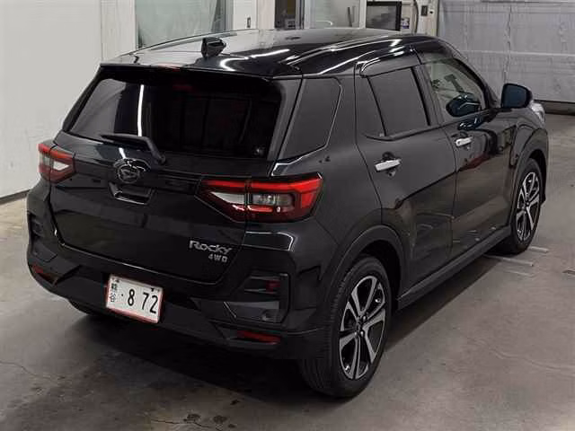 DAIHATSU ROCKY