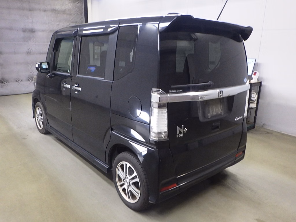 HONDA N-BOX+