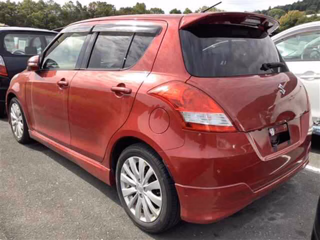 SUZUKI SWIFT
