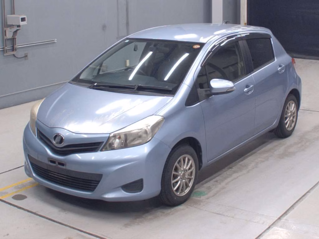 TOYOTA VITZ