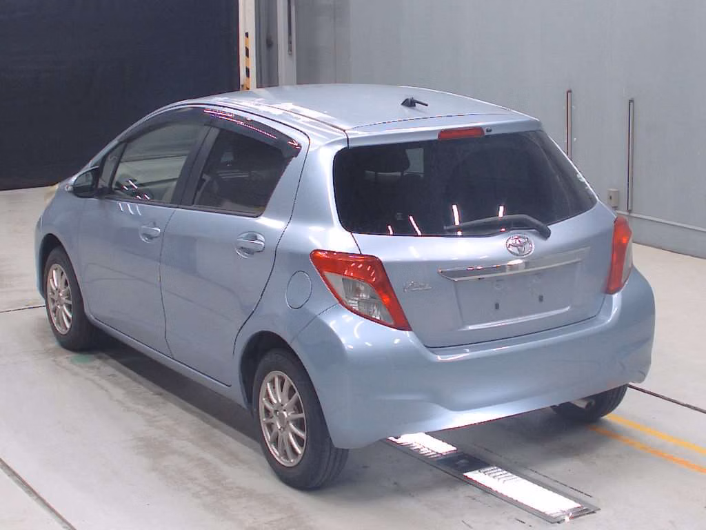 TOYOTA VITZ