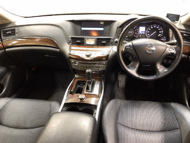 NISSAN FUGA