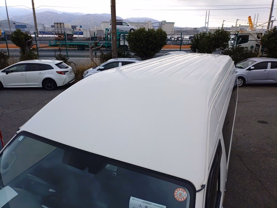 TOYOTA HIACE