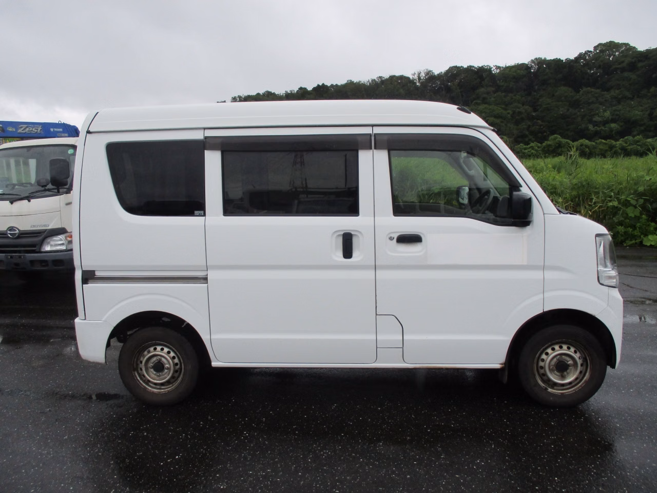 NISSAN NV100 CLIPPER