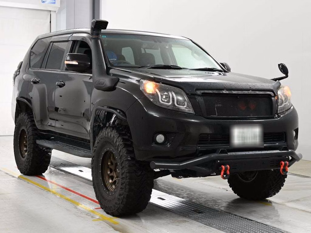 TOYOTA LAND CRUISER PRADO