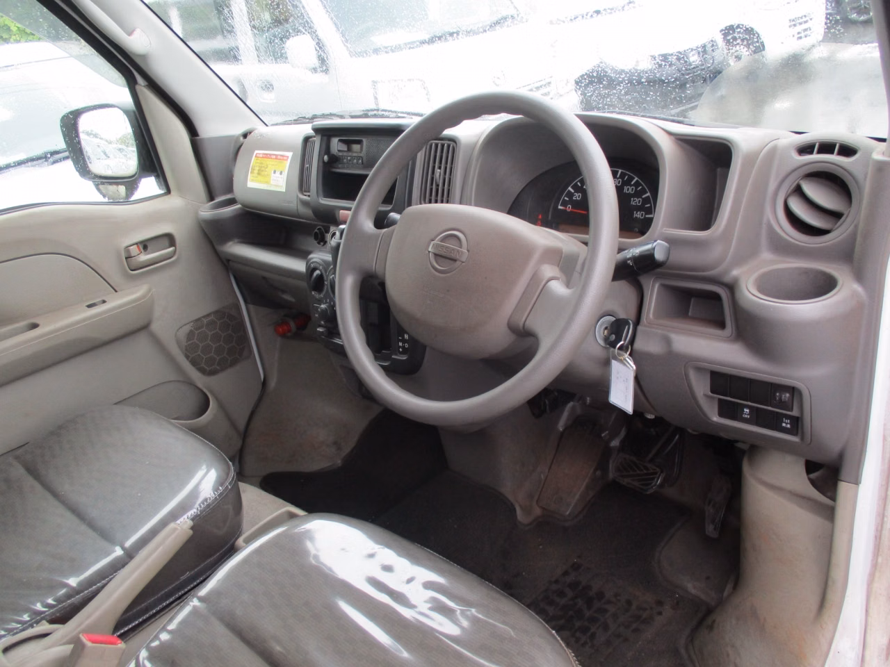 NISSAN NV100 CLIPPER