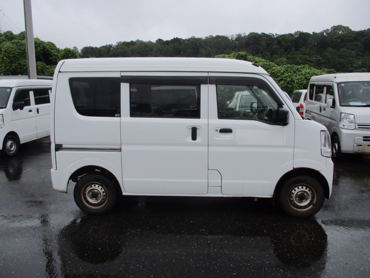 NISSAN NV100 CLIPPER