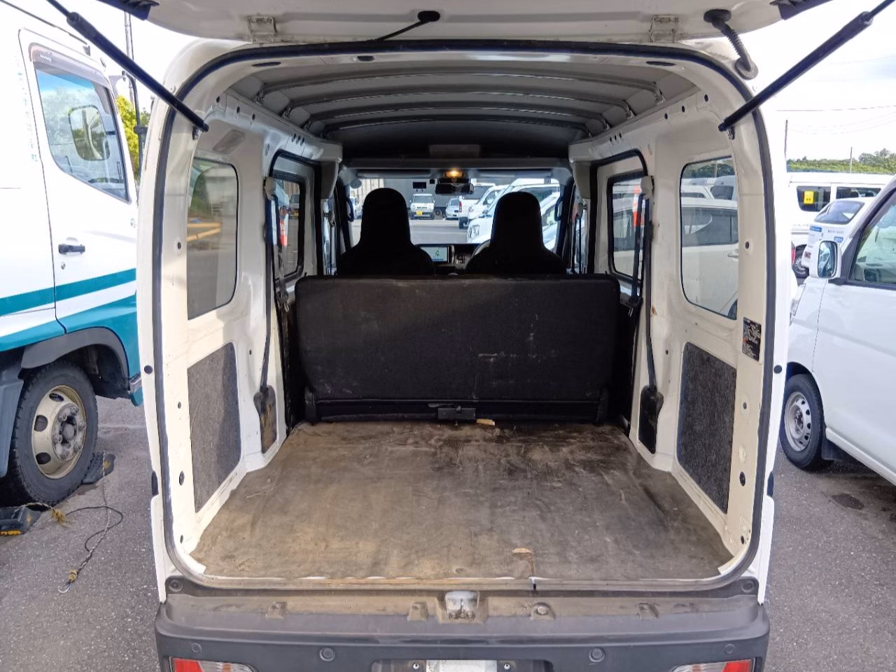 DAIHATSU ATRAI