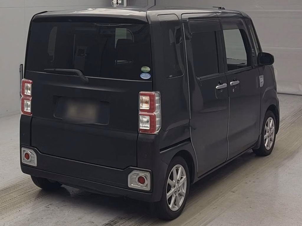 TOYOTA PIXIS MEGA