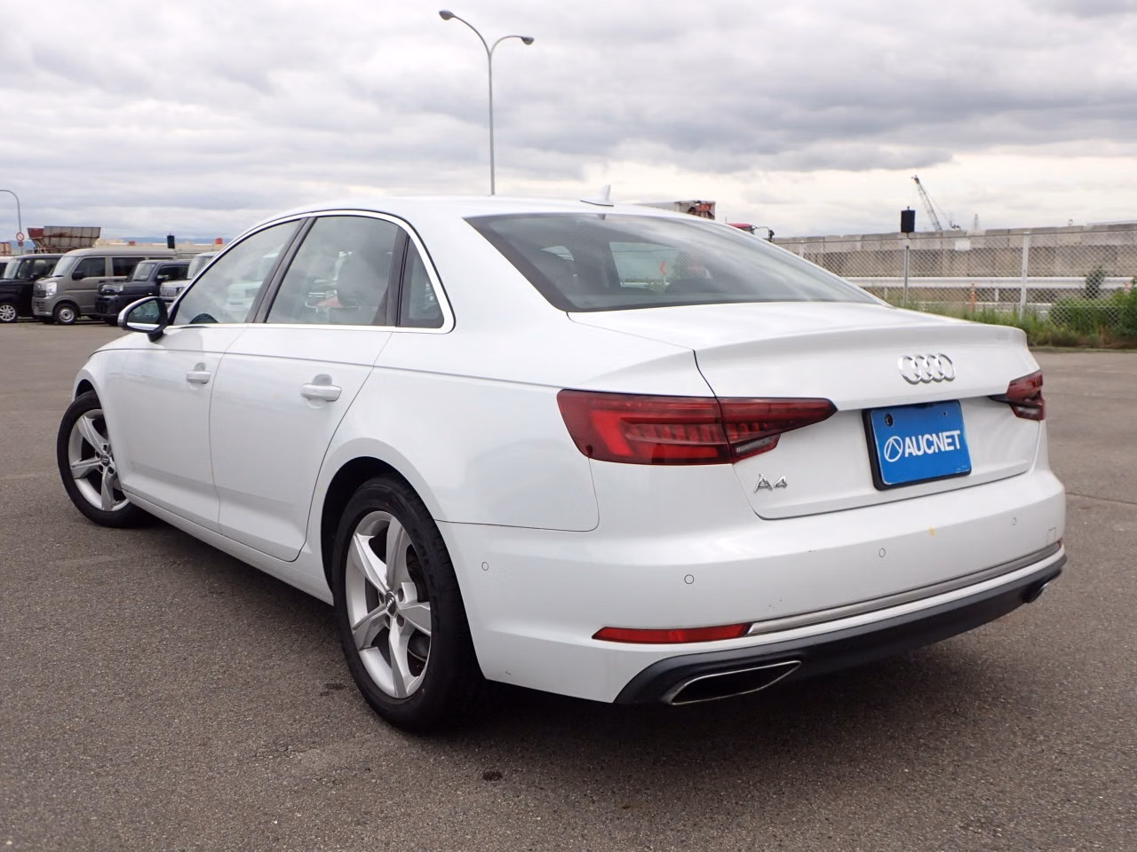 AUDI A4