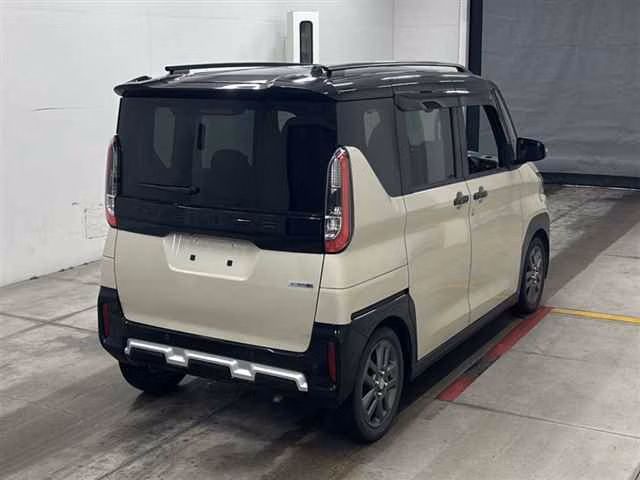 MITSUBISHI DELICA MINI