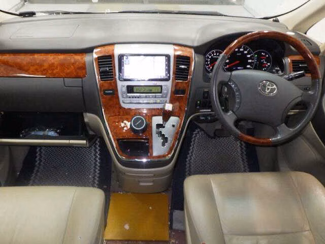 TOYOTA ALPHARD