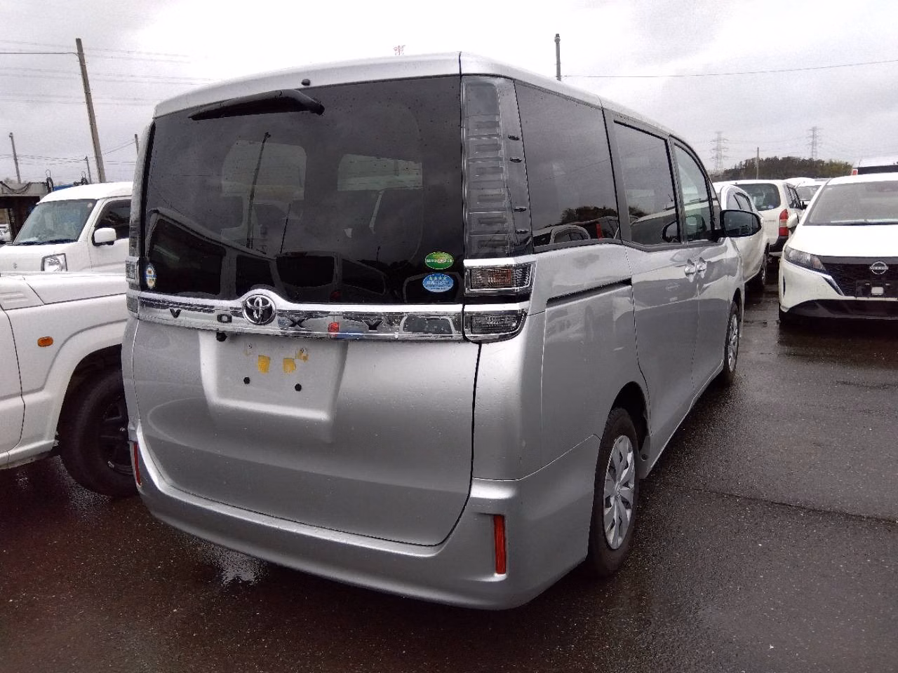 TOYOTA VOXY