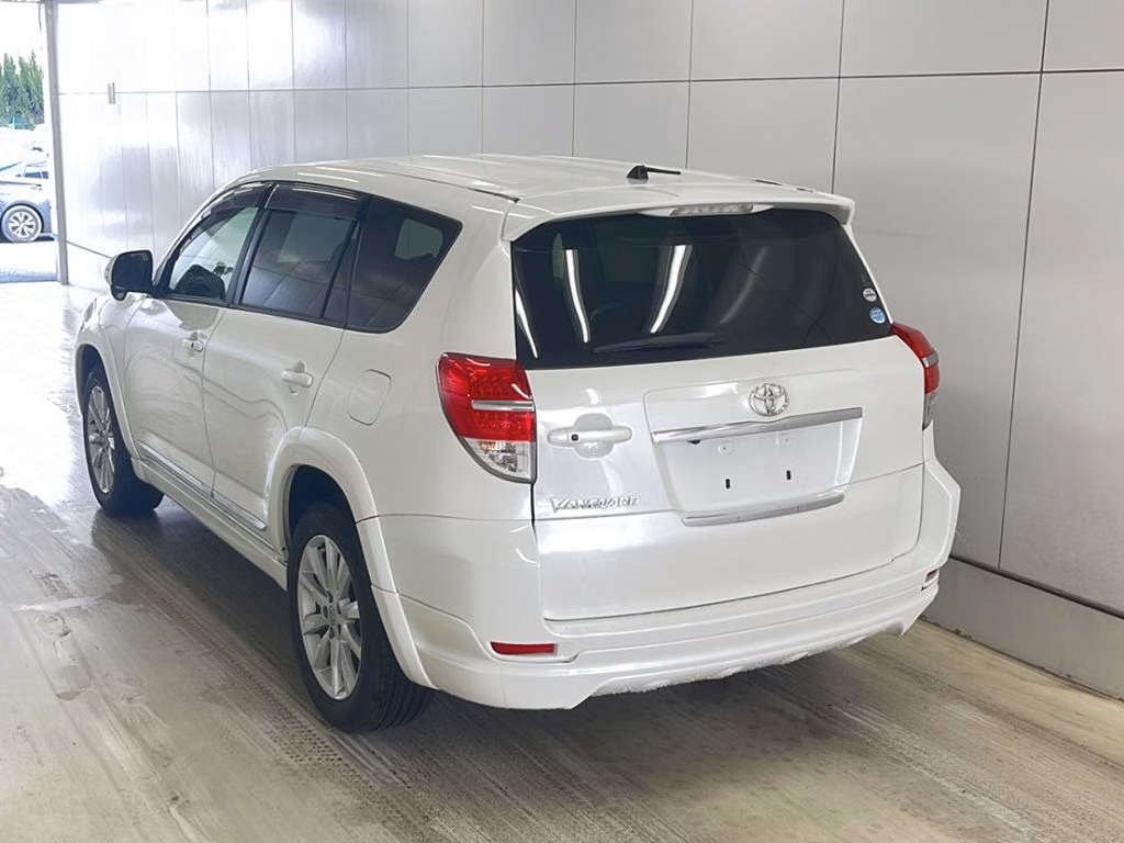 TOYOTA VANGUARD