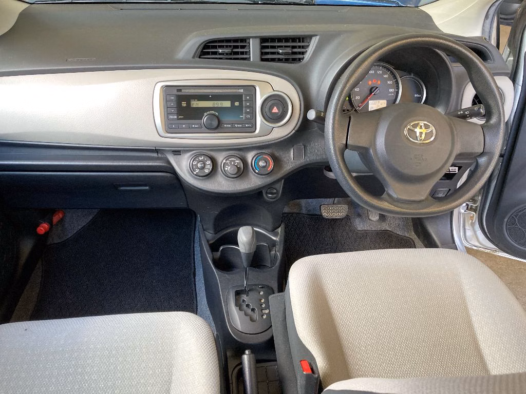 TOYOTA VITZ