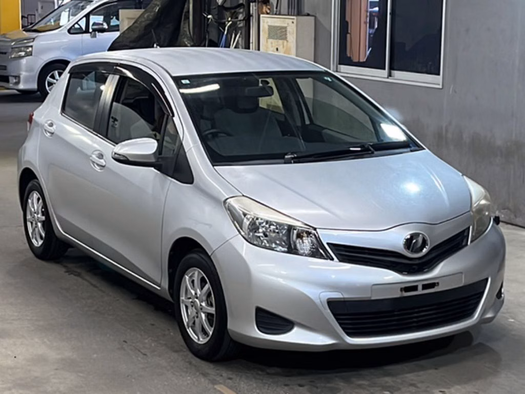 TOYOTA VITZ