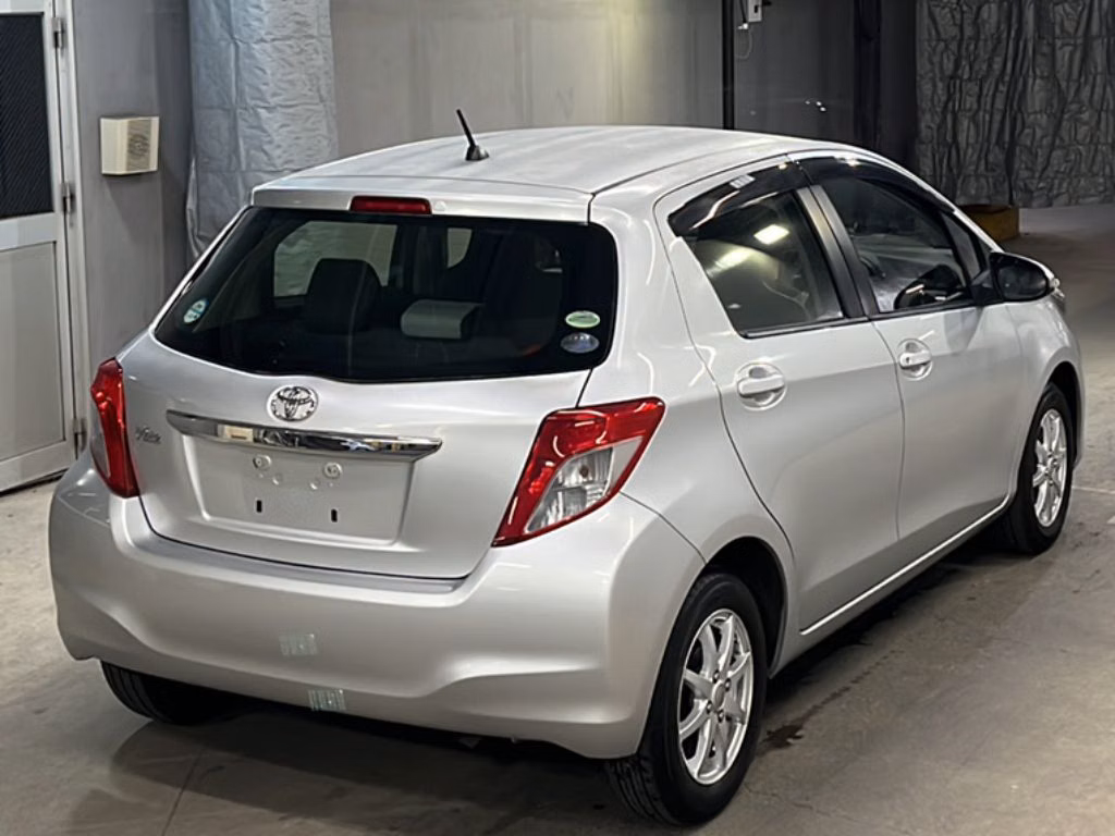 TOYOTA VITZ