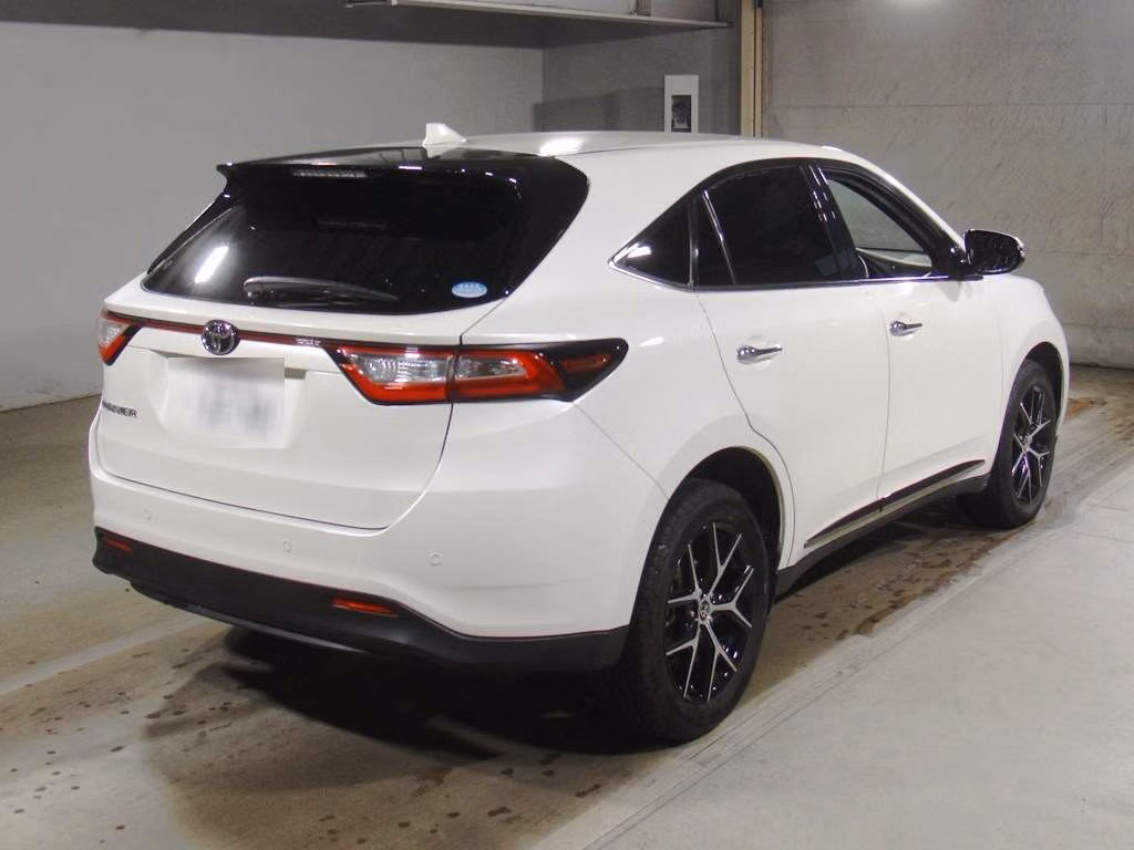 TOYOTA HARRIER
