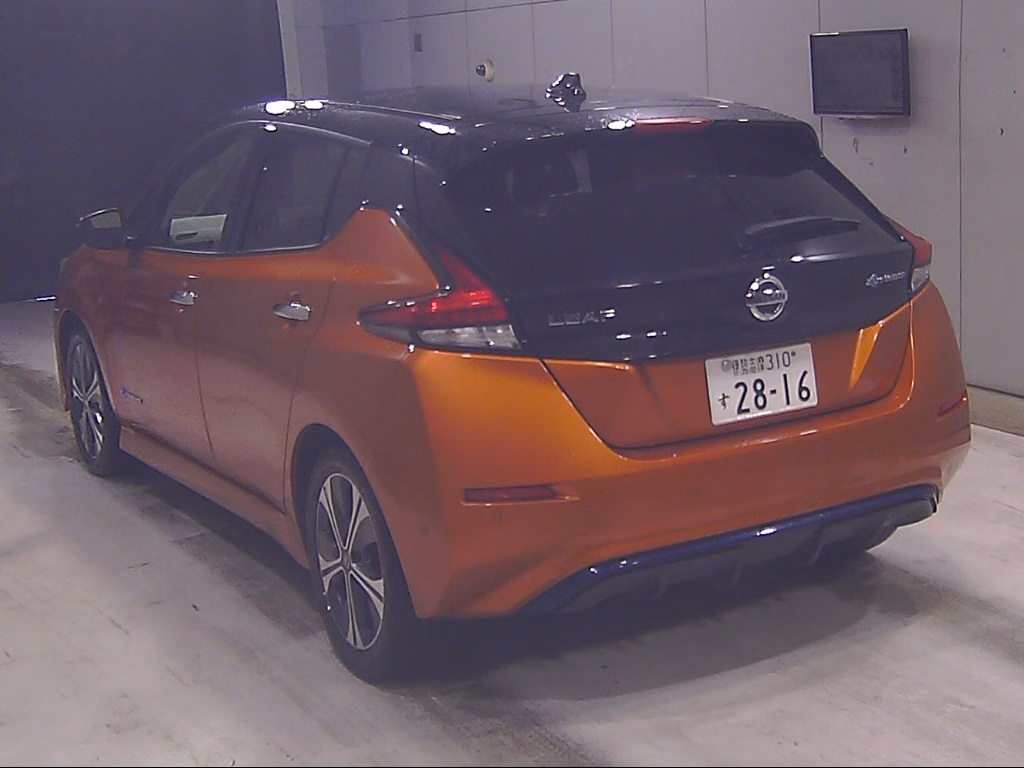 NISSAN LEAF