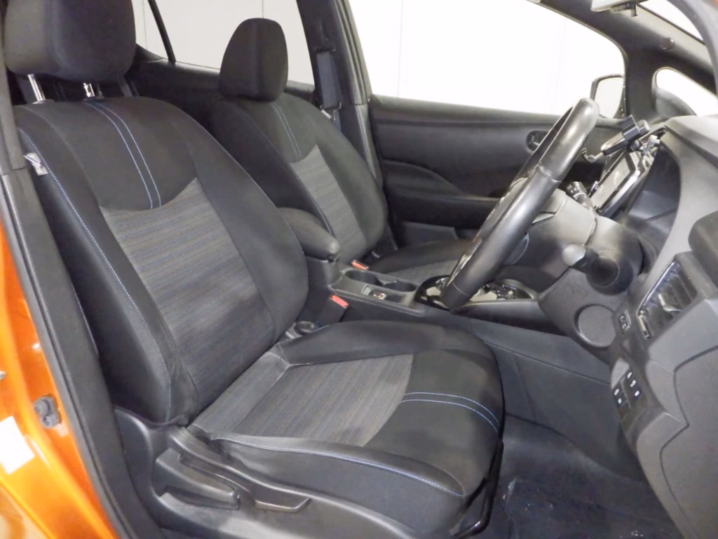 NISSAN LEAF