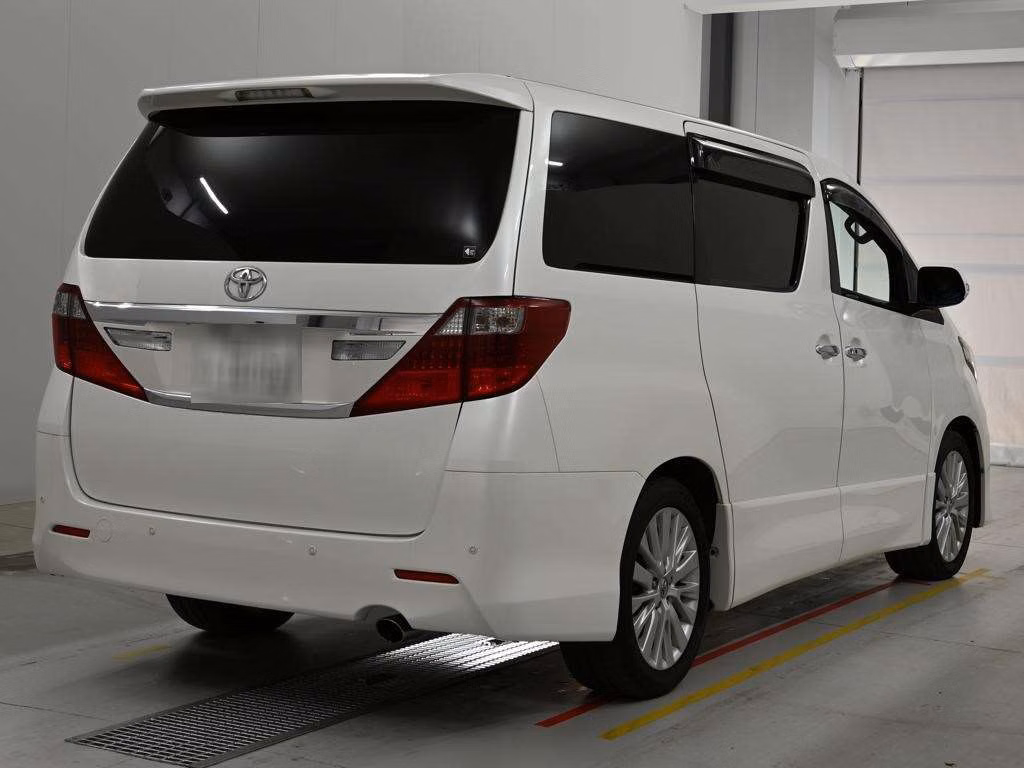 TOYOTA ALPHARD