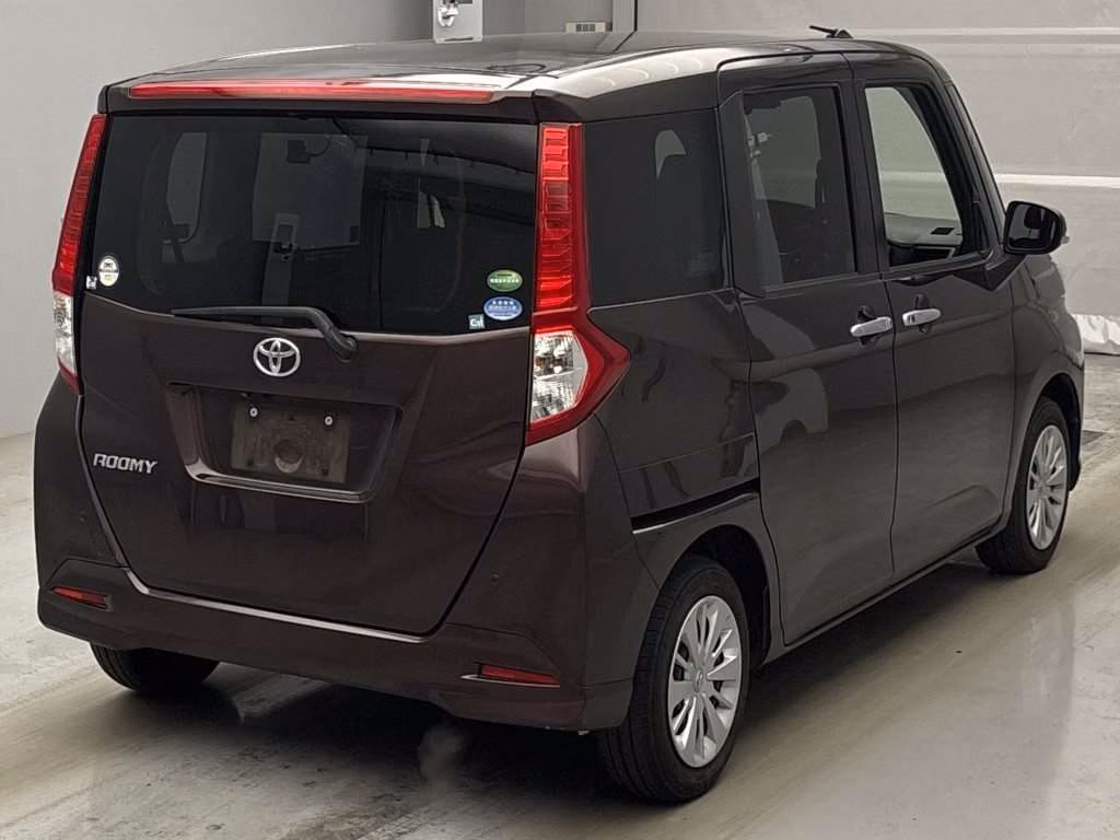 TOYOTA ROOMY
