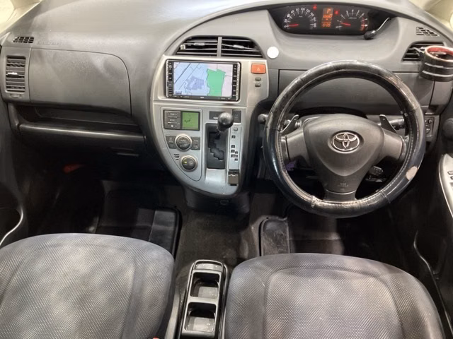 TOYOTA RACTIS